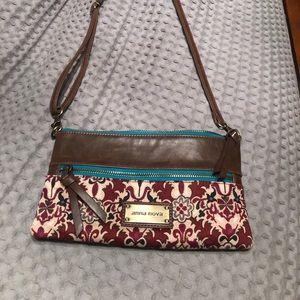 Anna Nova Crossbody